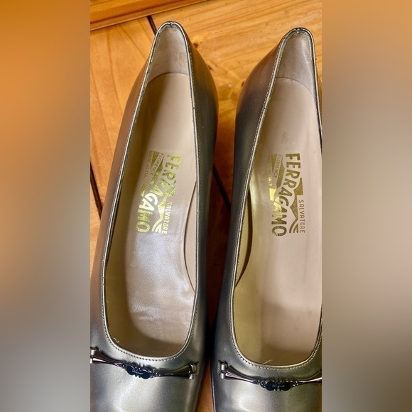 Vintage Salvatore Ferragamo pewter silver heeled almost flats 9.5 AAA - Picture 9 of 16